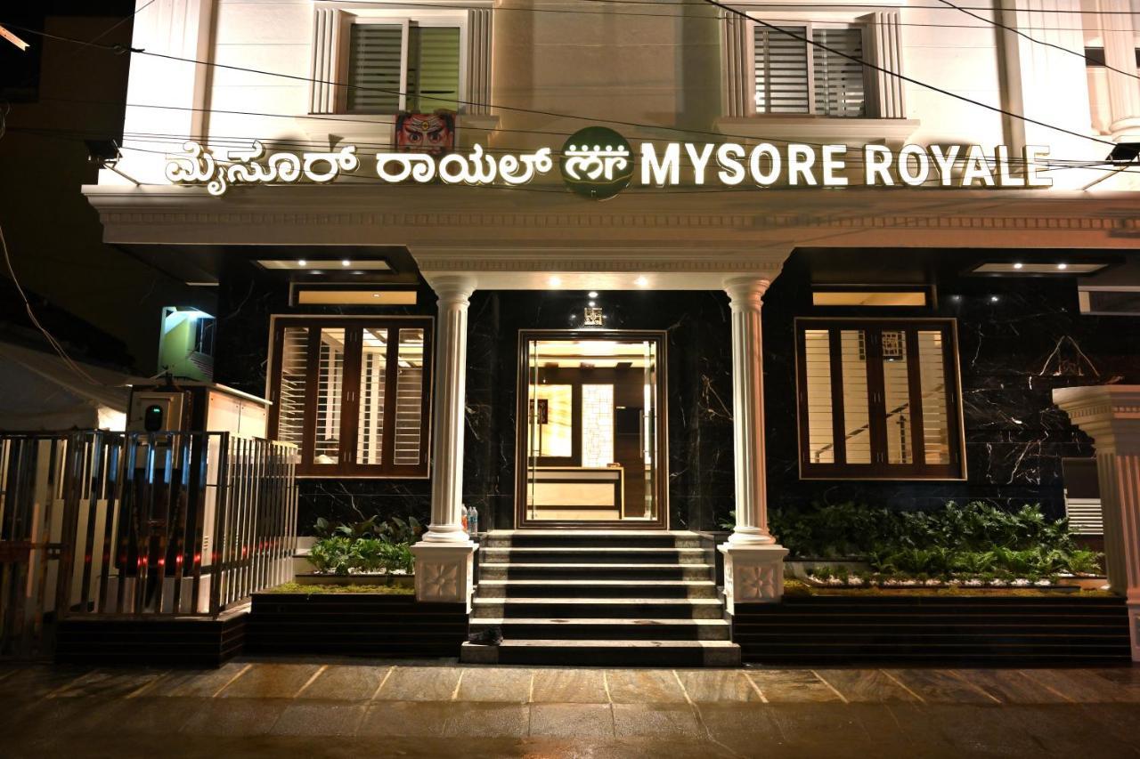 Mysore Royale Hotell Exteriör bild